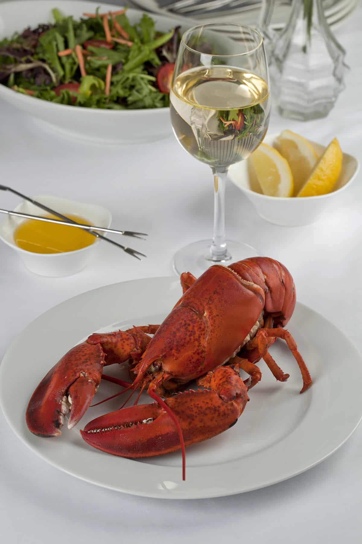 Langoustes au diner avec les croisières Au gré du vent dans les Caraïbes